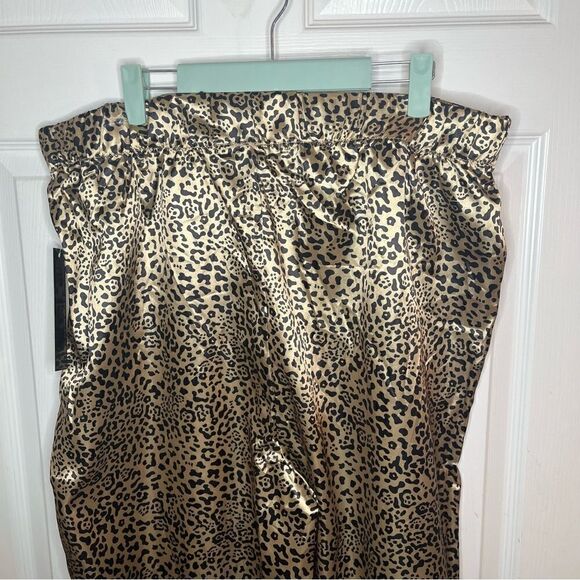 Oppa! Plus Straight Fit Animal Print Satin Pants Gold Leopard 1X NWT - Picture 6 of 9